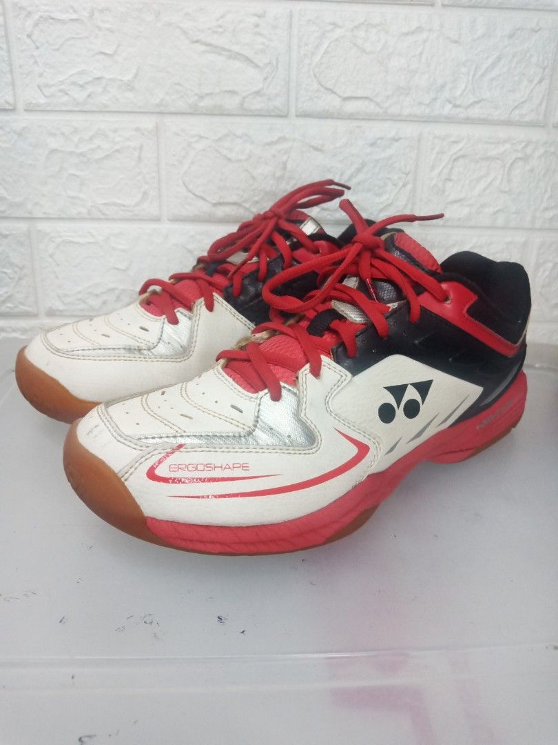 Yonex power cushion 75 top