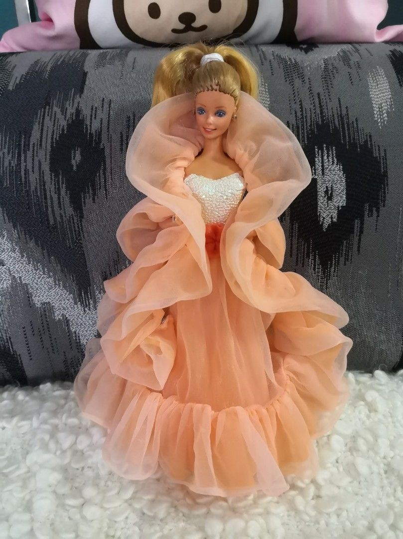 1984 Peaches and Cream Barbie, Hobbies & Toys, Toys & Games on Carousell