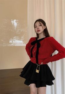 全新紅色蝴蝶結針織上衣