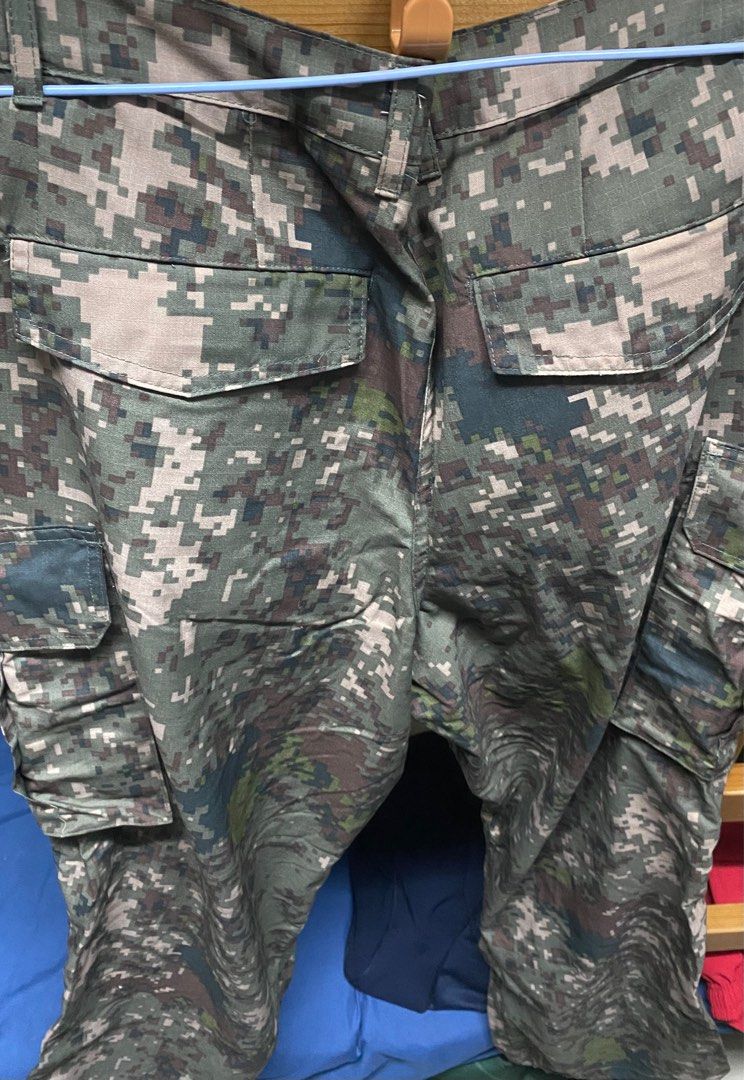 韓國南韓軍隊軍服褲迷彩褲全新夏天korean army camo pants, 興趣及遊戲