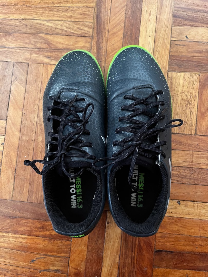 Adidas Messi 16.3 3.5Y football shoes, Babies & Kids, Babies & Kids