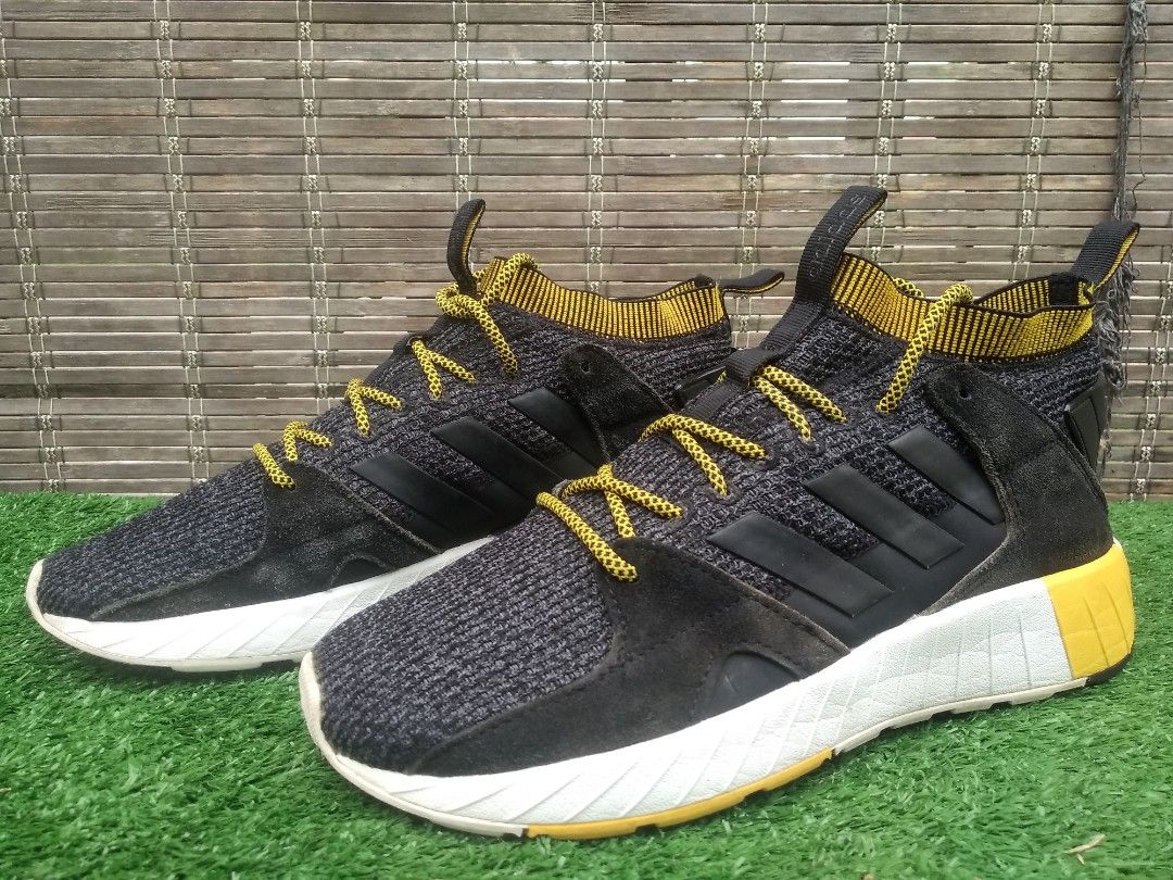 Adidas questar strike mid men's sneakers hot sale
