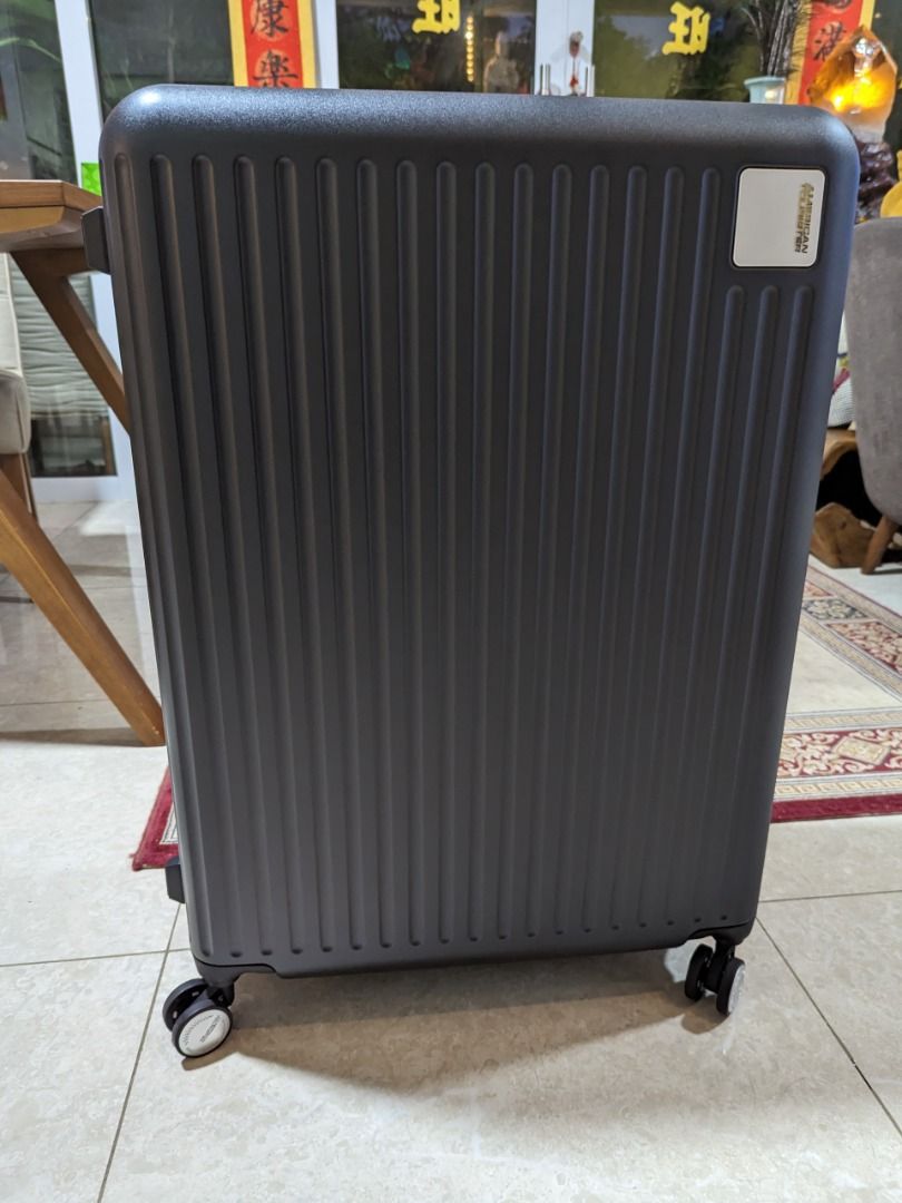 American Tourister Lockation Luggage *Brand New*, Hobbies & Toys