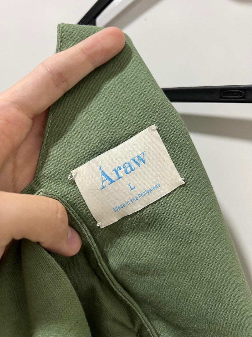 Araw The Line Rokeby Green (Category: Sleeveless) located in Manila. Submitted by _eunice.o_ (Listing ID 1211557182, Image 3). Description: .