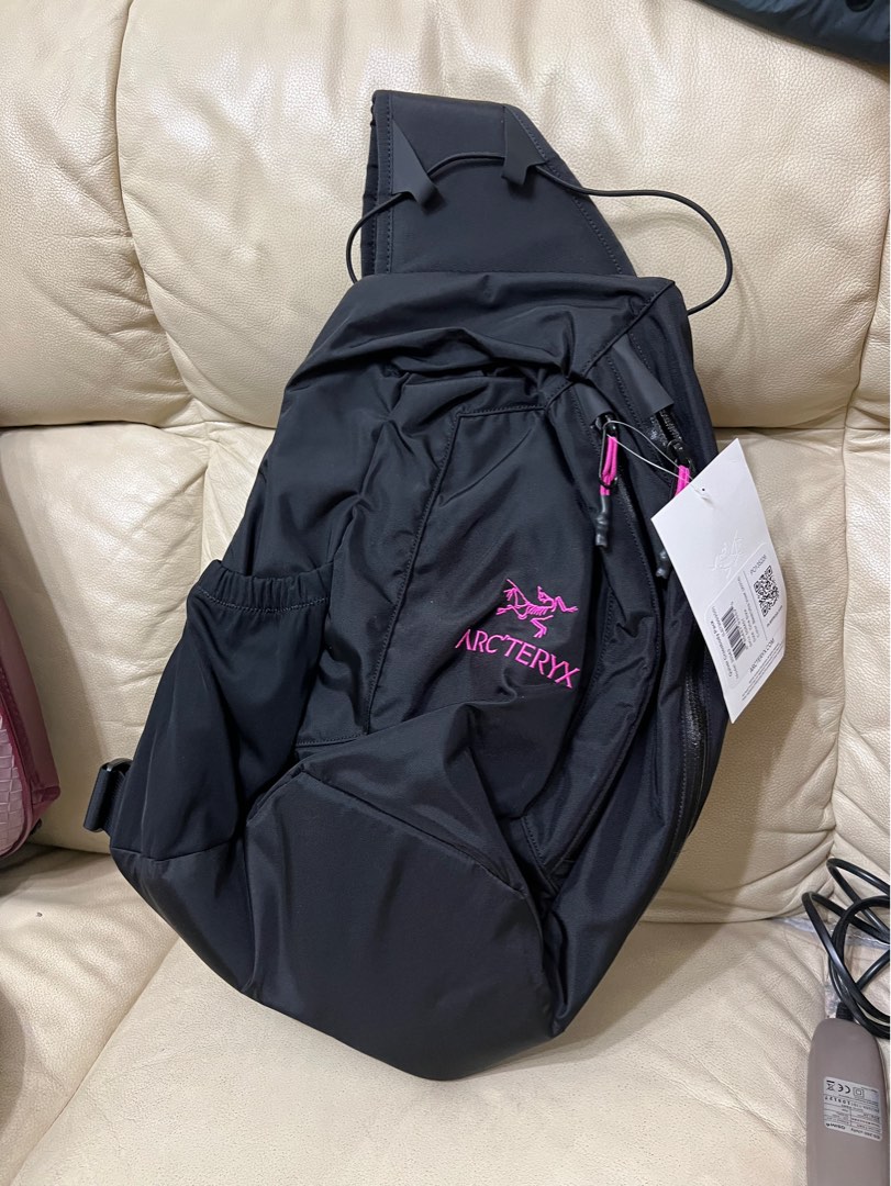 Arcteryx system A quiver cross body bag, 男裝, 袋, 小袋- Carousell