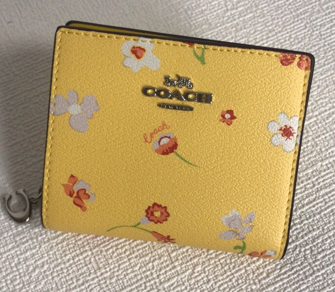 Authentic Coach 2868 8704 women's zipper wallet, Women's Fashion