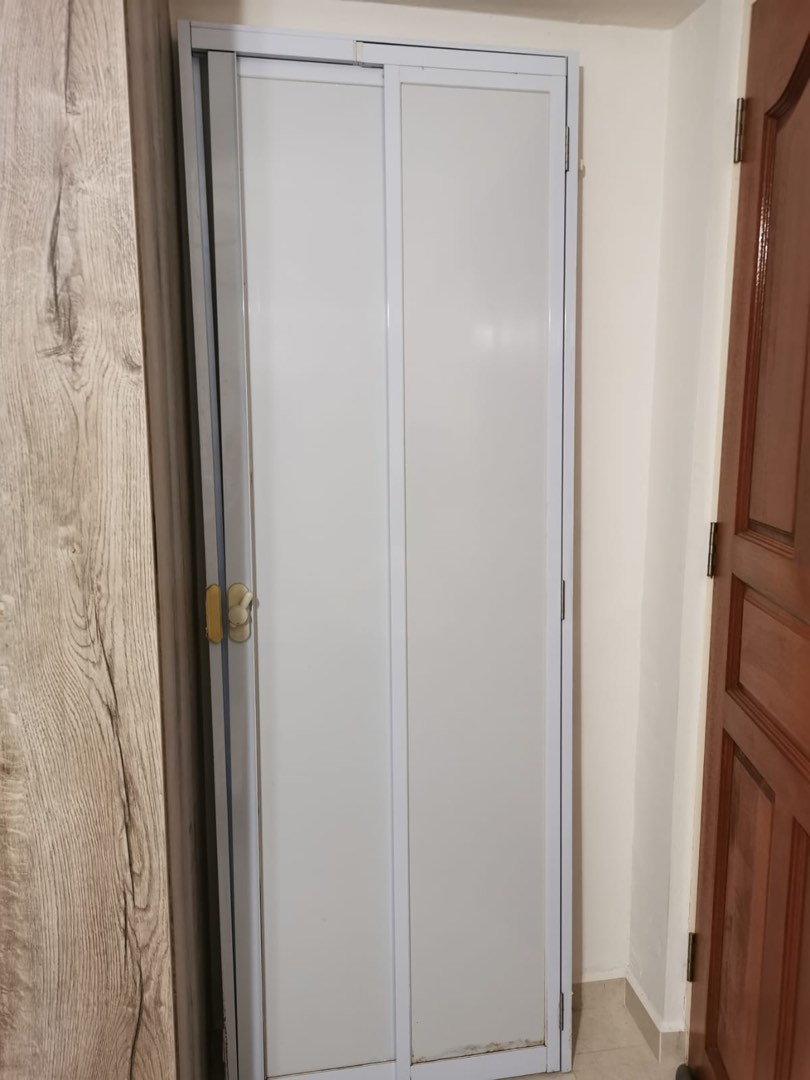 Bathroom door, Furniture & Home Living, Bathroom & Kitchen Fixtures on