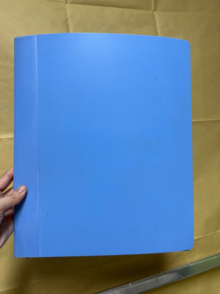 Blue Ring Binder Refillable with Clear Pages, Hobbies & Toys