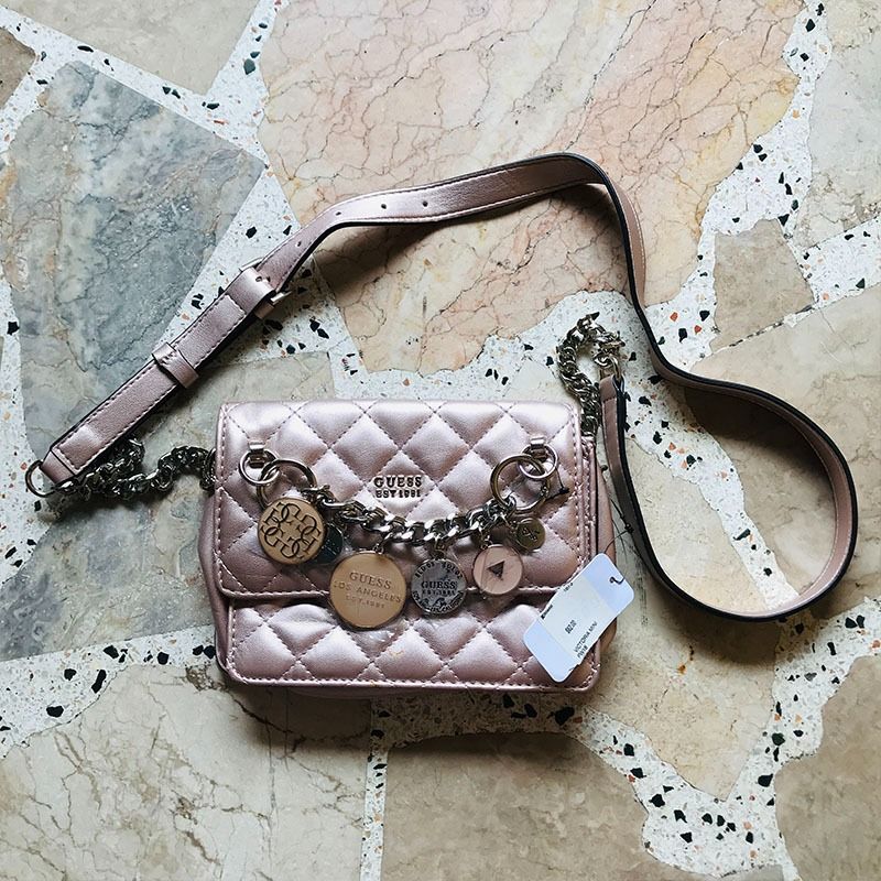 Guess victoria luxury hot sale