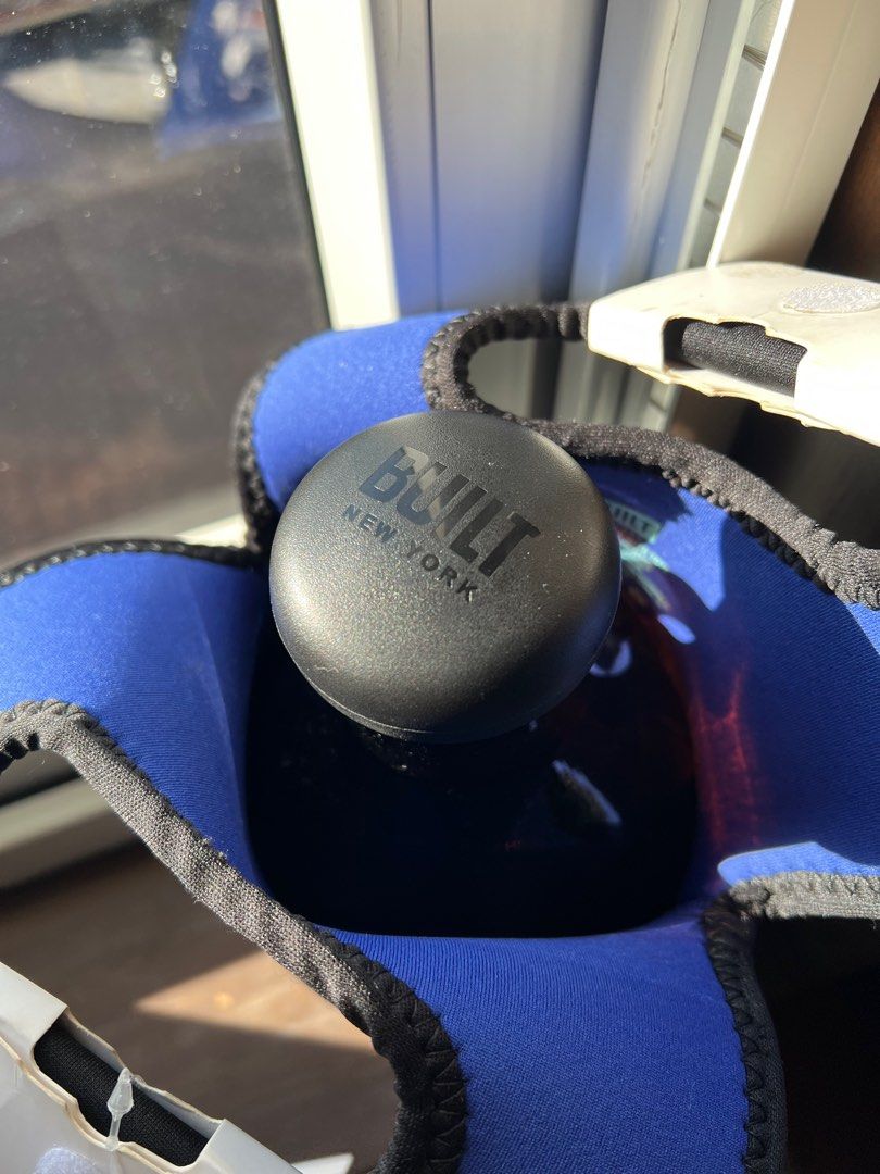 Built NY Glass Growler with Insulated Neoprene Tote, Sports Equipment
