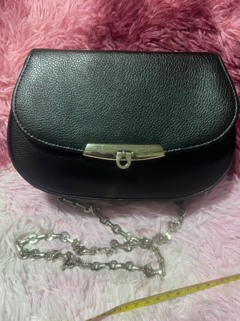 Chain sling bag, Women's Fashion, Bags & Wallets, Crossbody Bags on