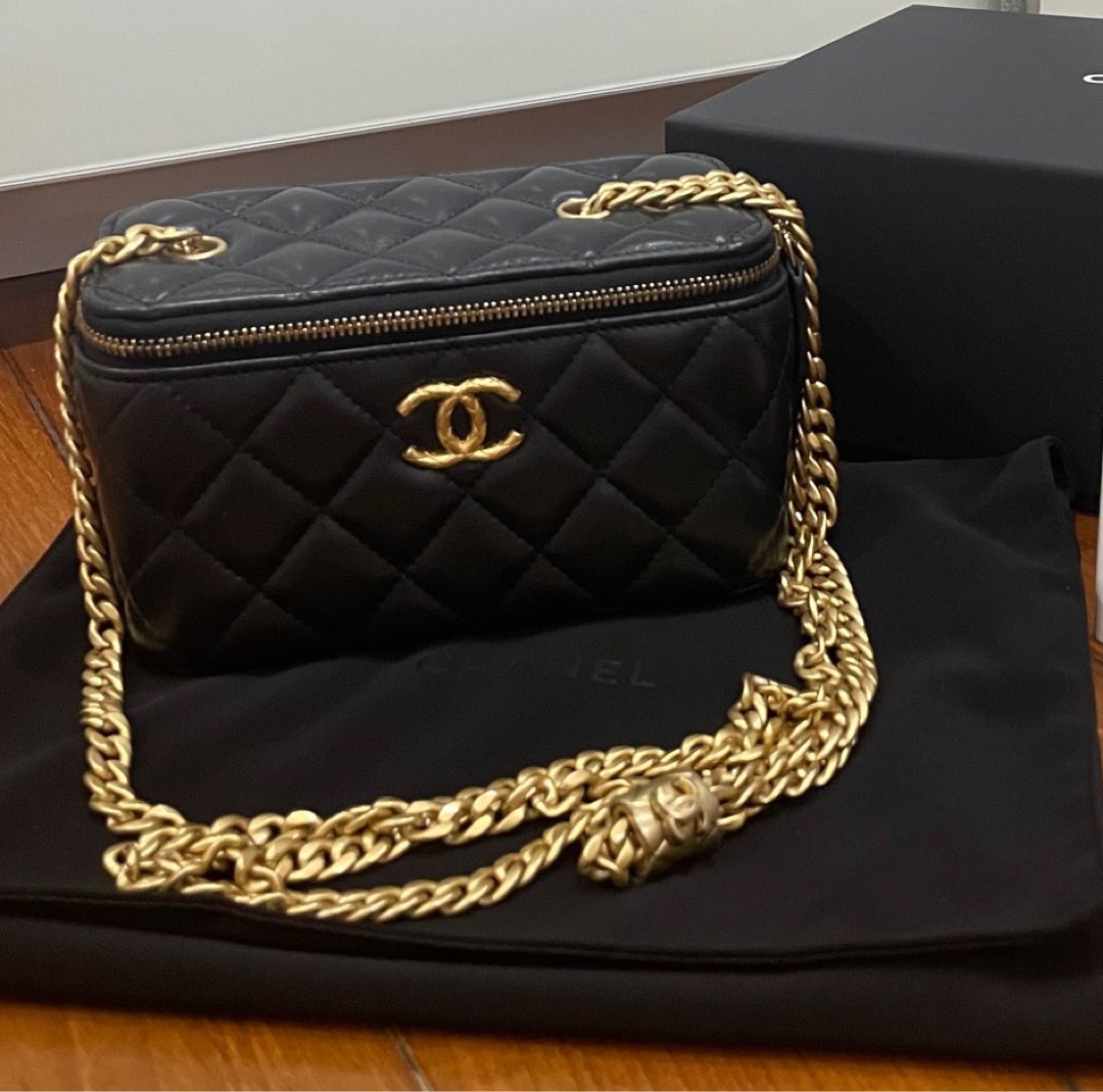 Chanel Vanity Pearl Crush 22K, Luxury, Bags & Wallets on Carousell