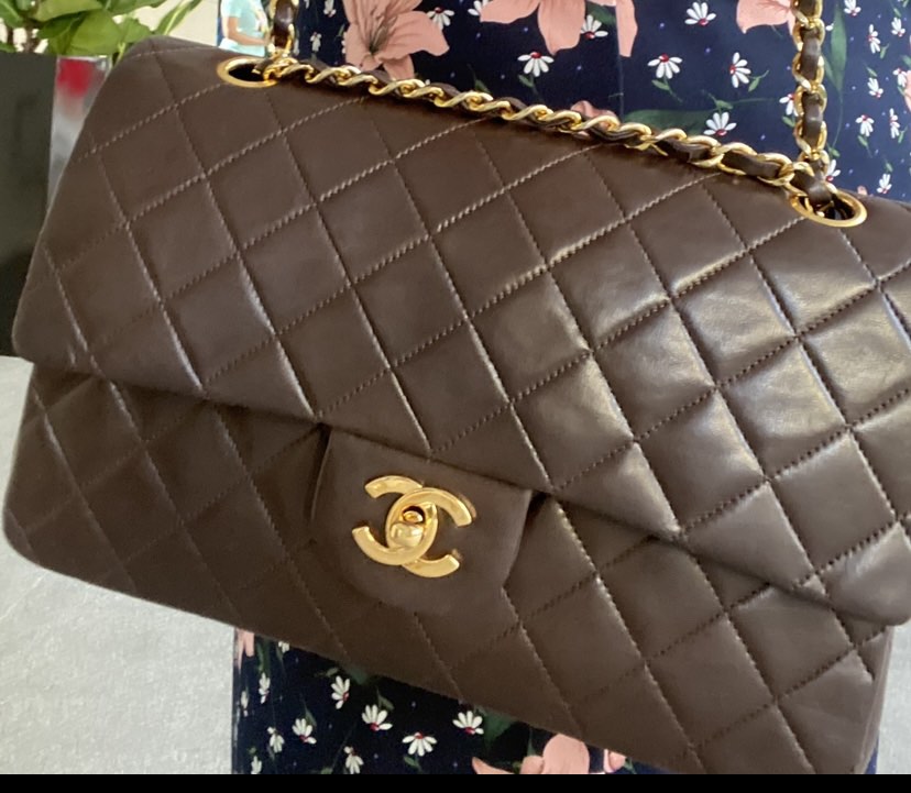 Chanel Vintage Medium Flap, Luxury, Bags & Wallets on Carousell