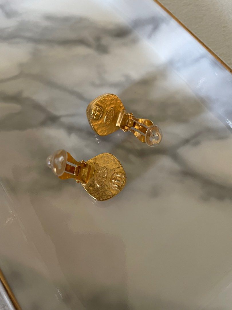 Chanel Vintage Pearl Clip-On Earrings, Luxury, Accessories on Carousell