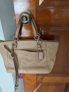 (Category: ) located in . Submitted by sharonmezz (Listing ID 1211599628, Image 1). Description: .