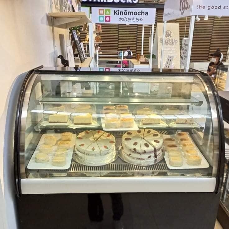 COMMERCIAL CAKE CHILLER DISPLAY EP-48 TABLE TOP (Category: Refrigerators and Freezers) located in Caloocan City. Submitted by mgracelim38484 (Listing ID 1211612907, Image 2). Description: "Freezers can place fruit cakes and other ingredients" DIMENSIONS HEIGHT:75 cm LENGTH:85 cm WIDTH: 52 cm "Freezers can place fruit cakes and other ingredients" -Upgrade electric heating wire to eliminate fog -Double glazed glass to lock temperatures to prevent a
