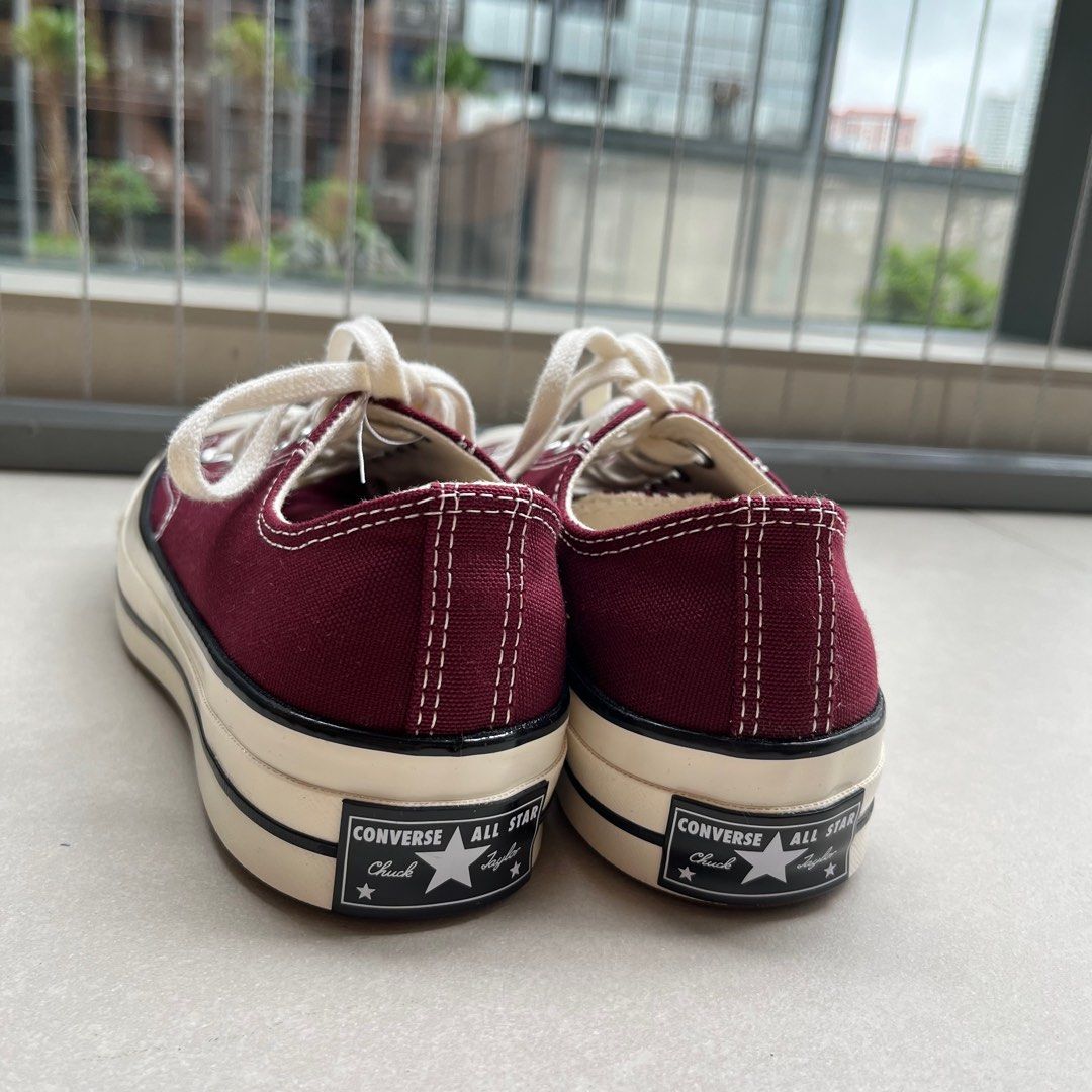 converse chuck 70 maroon sneakers low top