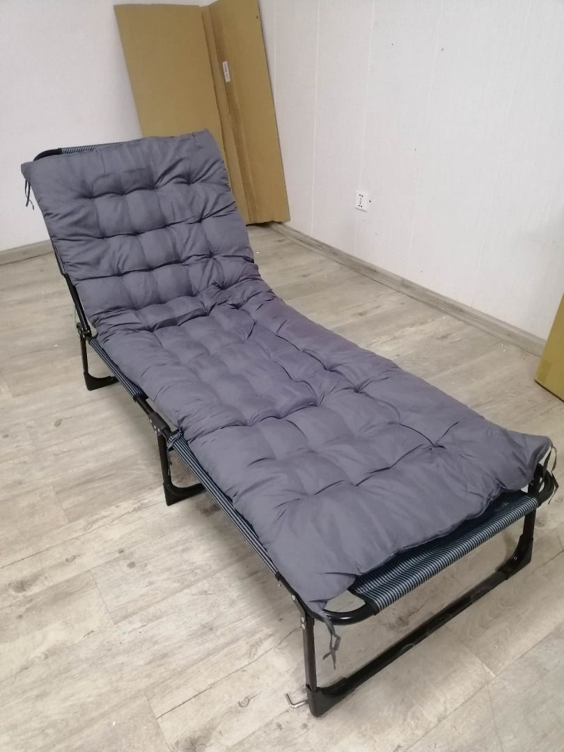 COOSPRO FOLDING BED PORTABLE BED NAP ADJUSTABLE (Category: Bed Frames & Mattresses) located in Caloocan City. Submitted by Dominic288 (Listing ID 1211563964, Image 1). Description: Coospro Folding Bed Portable The new folding bed in 2022, available in all seasons, with various combinations of breathable mattresses Material: Oxford cloth + steel frame 56CM comes with products: 1 pillow + 1 eye mask + 1 dust cover 68CM comes with products: 1 pillow