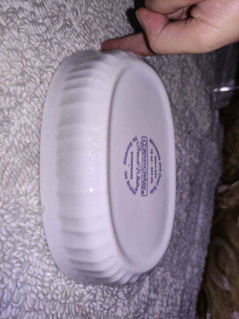 Corningware glass casserole dish, Furniture & Home Living, Kitchenware