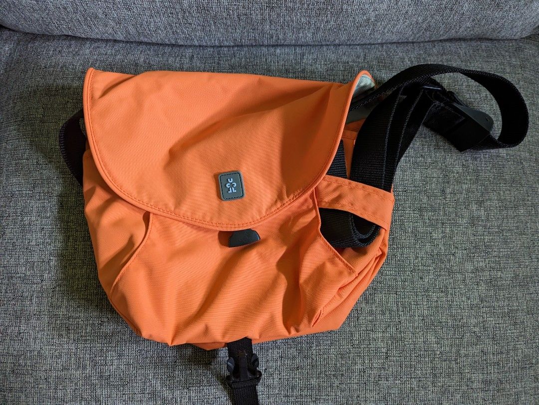 Crumpler Messenger Bag, Men's Fashion, Bags, Sling Bags on Carousell