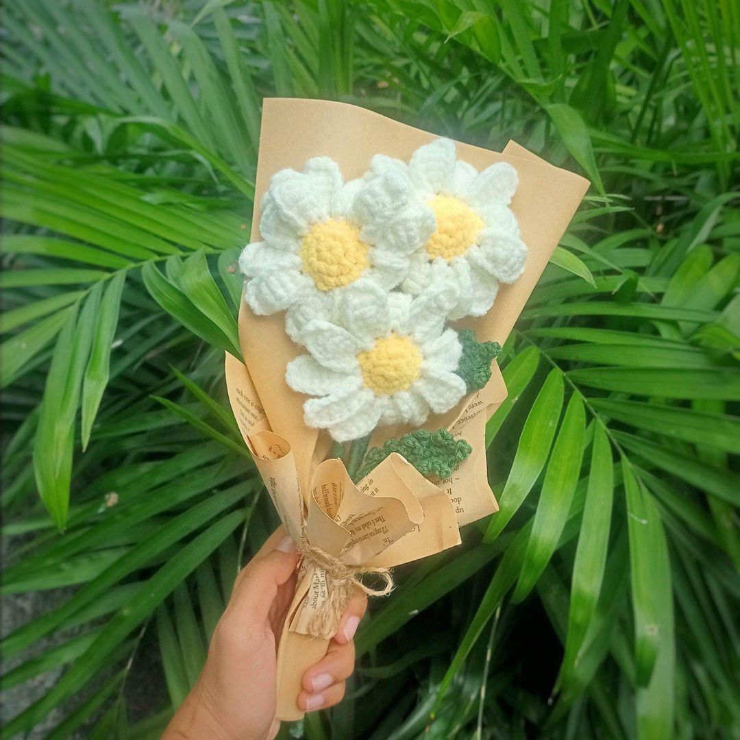 [DAISY] Handcrafted Crochet Bouquet, Hobbies & Toys, Stationary & Craft