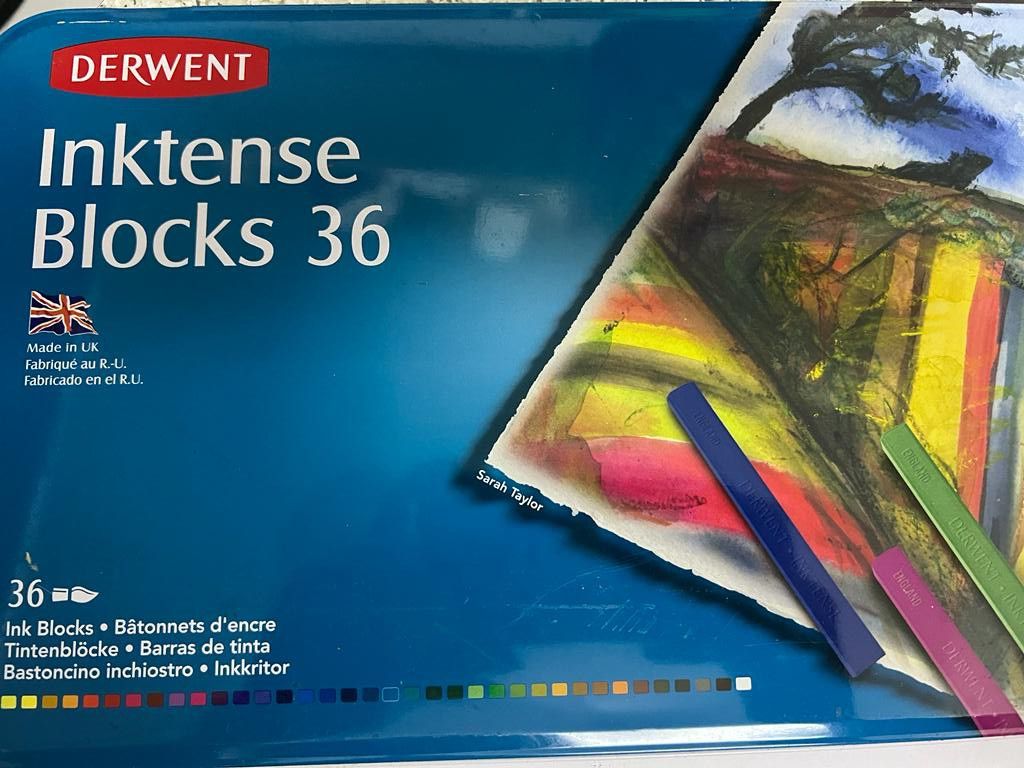 長期納期 Inktense Blocks 36 Color Tin- 並行輸入 筆記用具