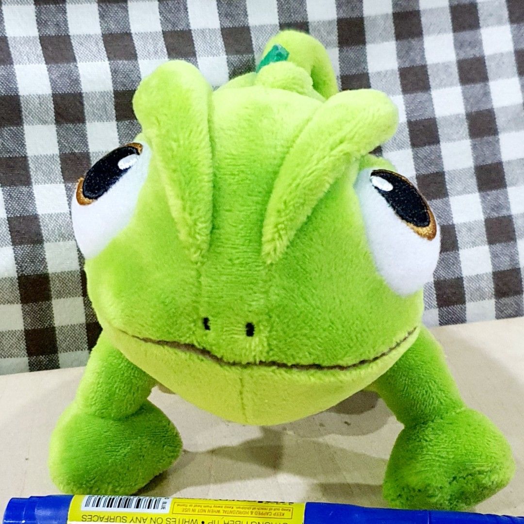 Rapunzel Tangled The Series 18cm Pascal Soft Plush Toy
