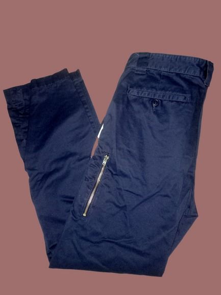 Fingercroxx Workwear Pants (Category: Trousers) located in Manila. Submitted by da666ul (Listing ID 1211672089, Image 2). Description: Fingercroxx Workwear Pants Size L With Zip Pocket Negotiable.