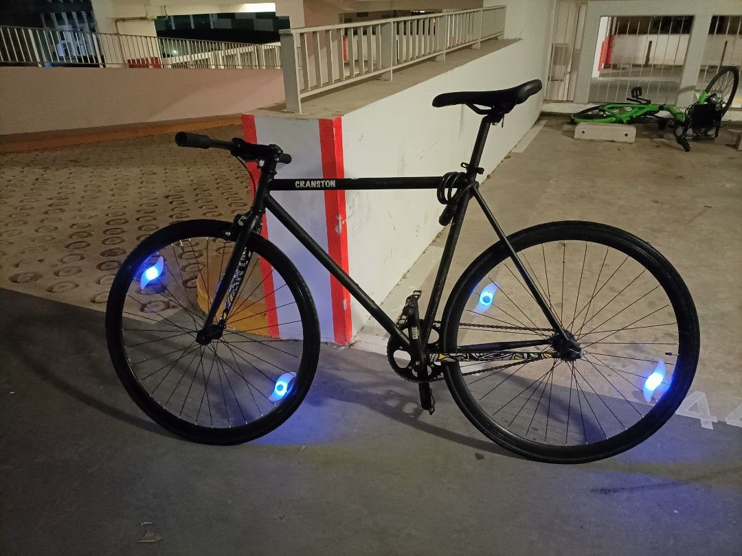 how to break on a fixie
