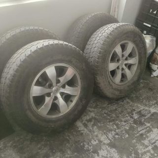 Fortuner  Orig Mags and Tires