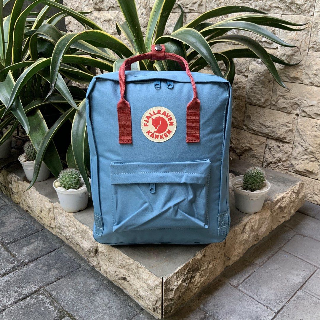 FJALLRAVEN KANKEN CLASSIC BACKPACK BLUE OX RED, Fesyen Pria, Tas