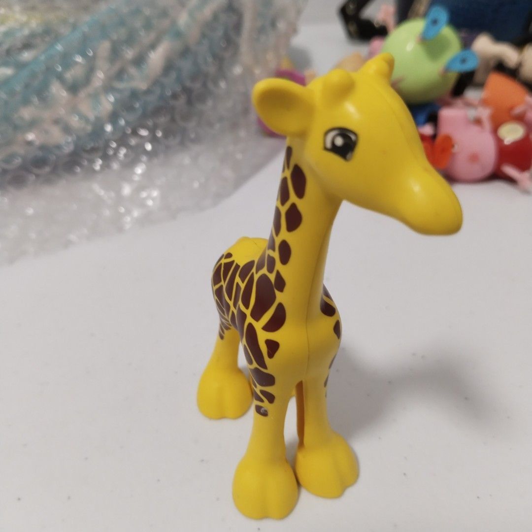 GIRAFFE ANIMAL TOY, Hobbies & Toys, Toys & Games on Carousell