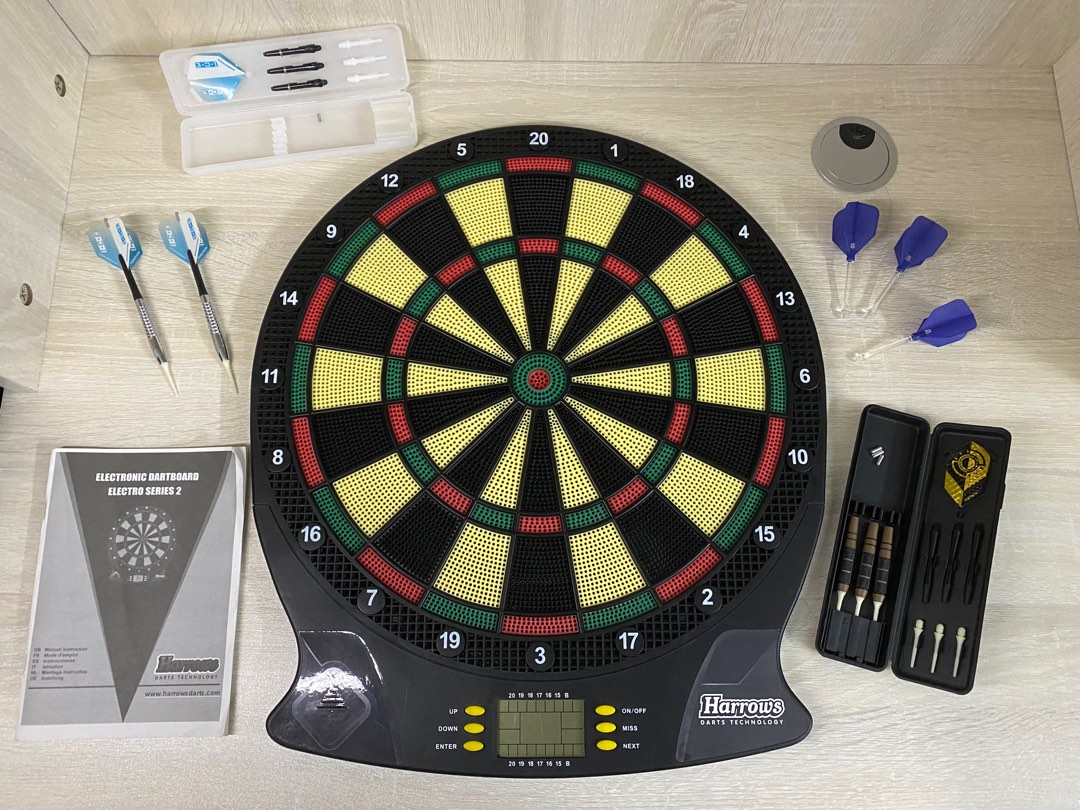 Harrow dart board and dart, Sports Equipment, Other Sports Equipment