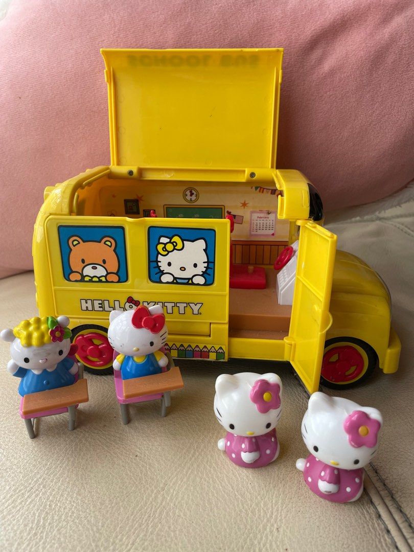 Hello kitty top school bus toy