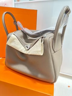 （分類：）位於 。 由 mariane_watch 提交（商品編號 1211644602，圖片 1）。簡介： 。