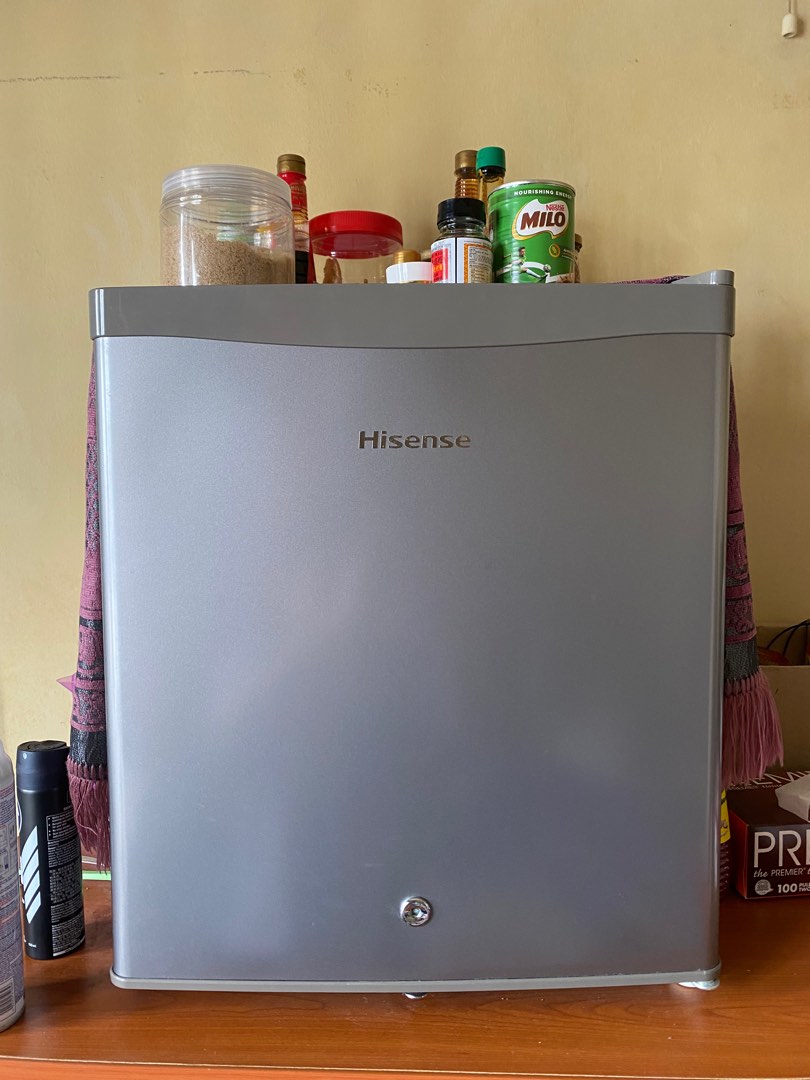 Hisense Mini Fridge Refrigerator peti ais kecil, TV & Home Appliances