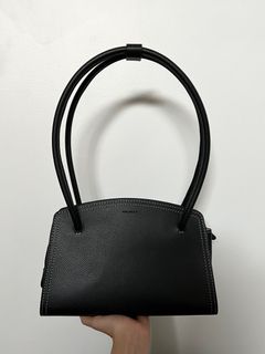 (Kategori: ) berada di . Dikirim oleh deiclutter (ID iklan 1211604096, Gambar 1). Deskripsi: .