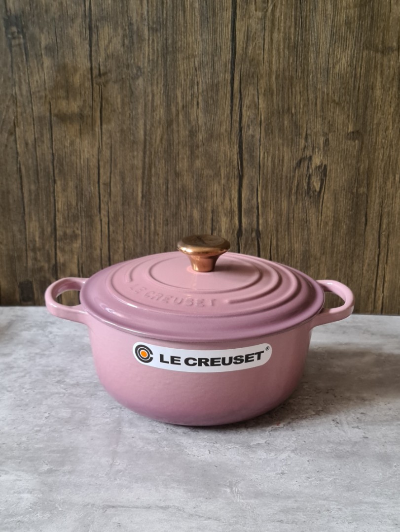 Rare - Le Creuset Mauve Pink 20cm, Furniture & Home Living, Kitchenware ...