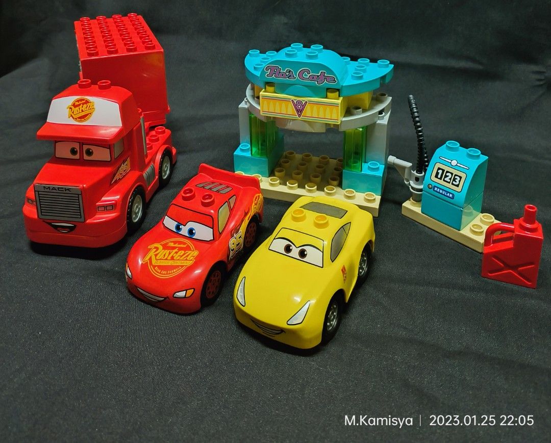 Lego Duplo Cars 3 Flo s Cafe Hobbies Toys Toys Games on