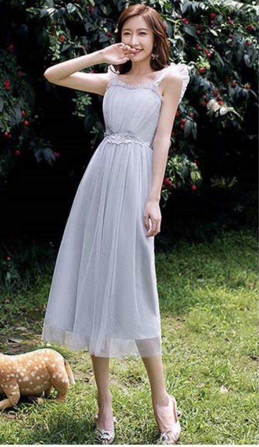 Grey knee on sale length bridesmaid dresses
