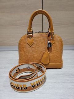 Louis Vuitton Lockme Ii Bb In Rose Bruyere