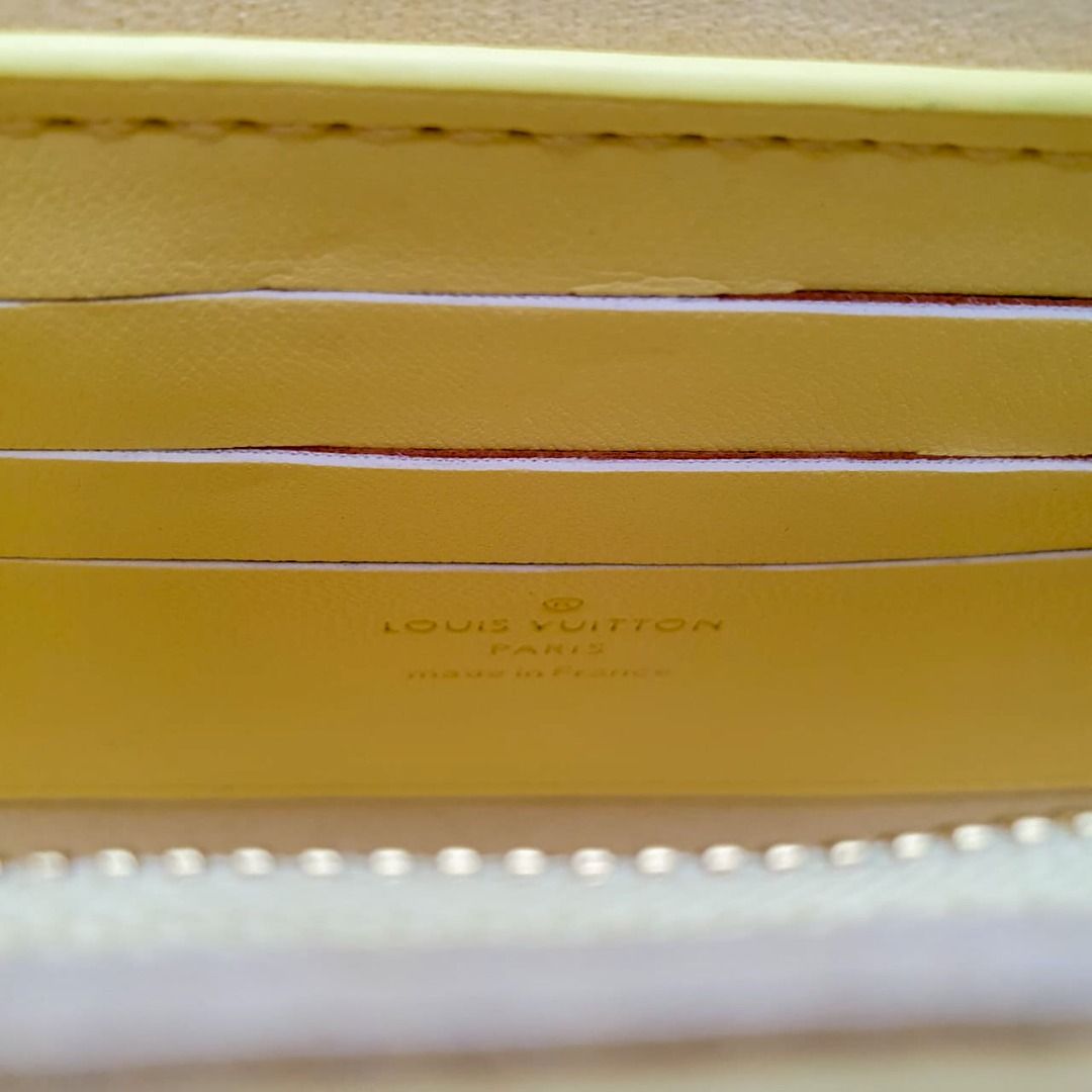 Louis Vuitton Wallet On Strap Bubblegram In Banane