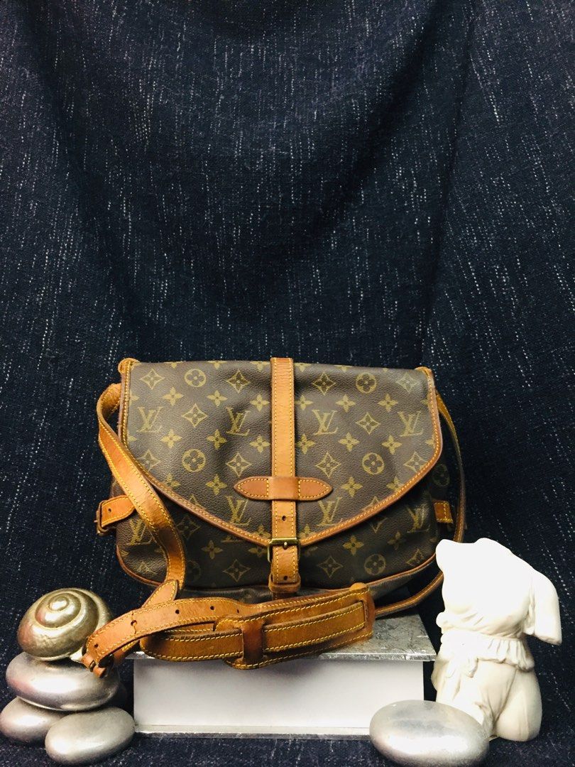 Louis Vuitton Saumur 30 (Category: Luxury Bags & Wallets) located in Baguio. Submitted by BagstacularbyJCT (Listing ID 1211682122, Image 1). Description: LV Saumur 30 Two separate compartments with flap and leather belt closure. Adjustable leather strap. L - 11.8x W - 7.9x H - 4.3 inches / 30x20x11cm Shoulder Drop - 19.7inches / 50cm with signs of use.