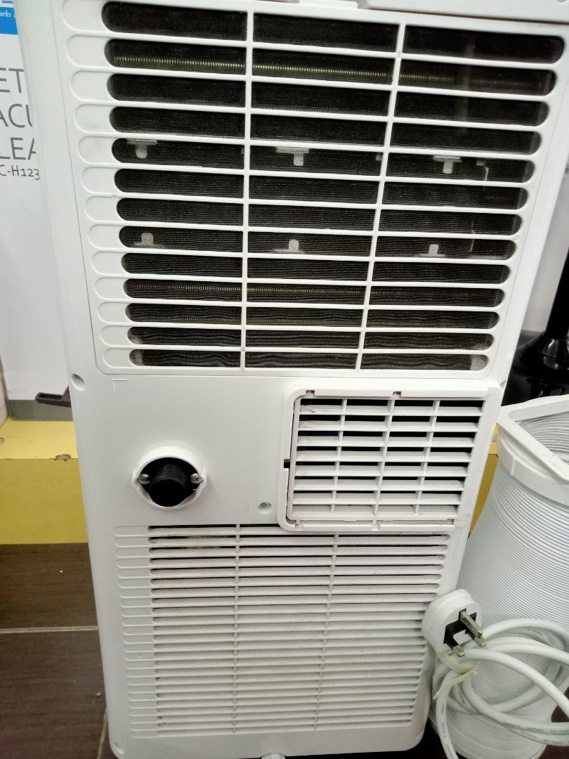 Midea MPH09CRN1 Portable Air Conditioner 1HP With Hose & Remote, TV