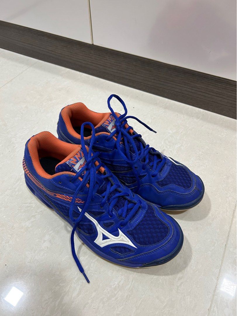 Mizuno orange volleyball shoes discount