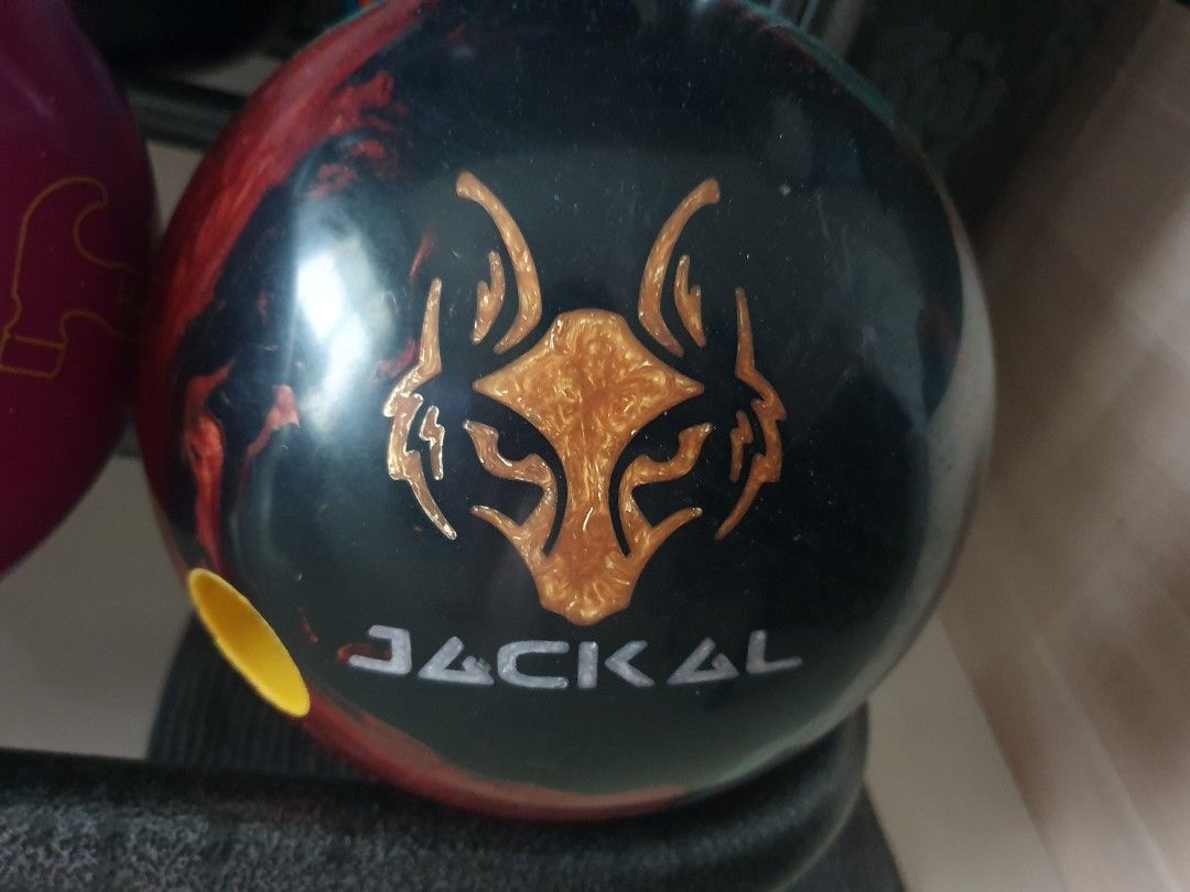Motiv Mythic Jackal Bowling Ball, Sports Equipment, Sports & Games