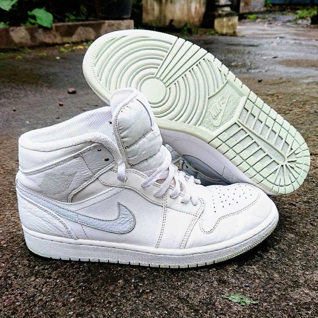 all white jordan 1 retro