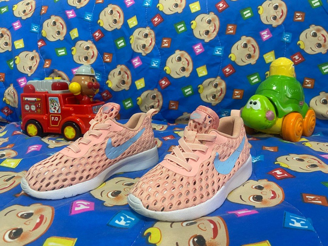 childrens nike shoes online
