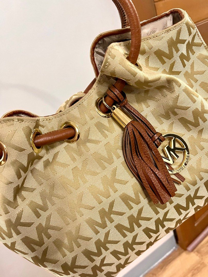 Original Michael Kors MK Monogram Ring handbag, Luxury, Bags & Wallets on  Carousell