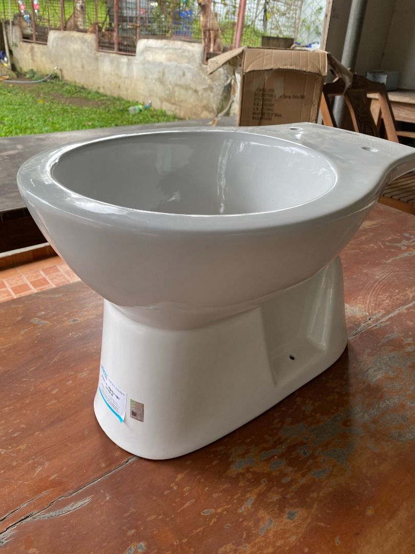 Pozzi Toilet Bowl Buhos Type, Furniture & Home Living, Bathroom